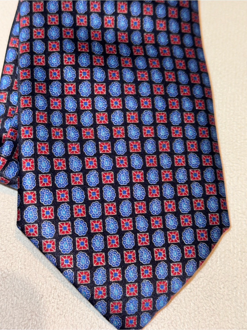 Zegna Men's Navy And Red Geometric Silk Tie — image 3 of 5